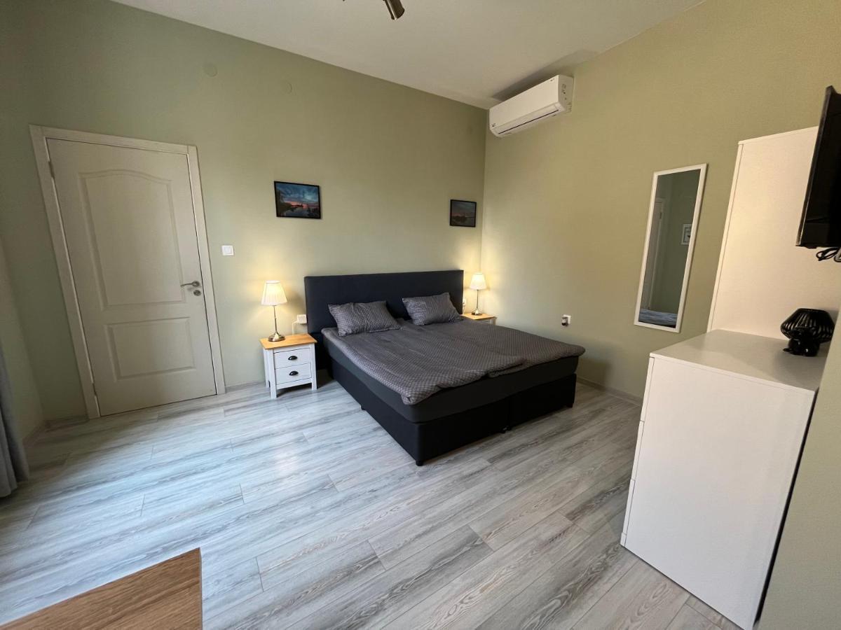 Prista Guest Rooms Русе Экстерьер фото